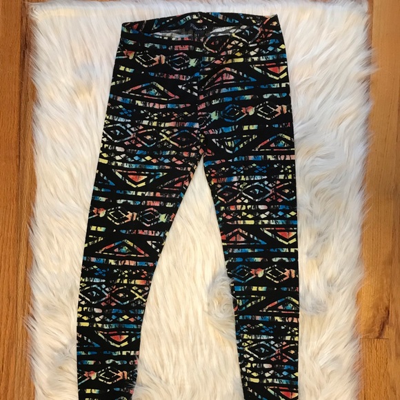 Forever 21 Aztec Rainbow Legging 👖 - Picture 2 of 5
